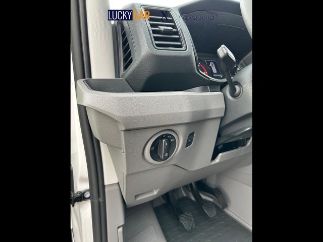 Volkswagen / Crafter Kastenwagen / Weiß / / / MAN TGE 3.140 2.0 TDI HD MR 4x4 L3H3 / Sperre