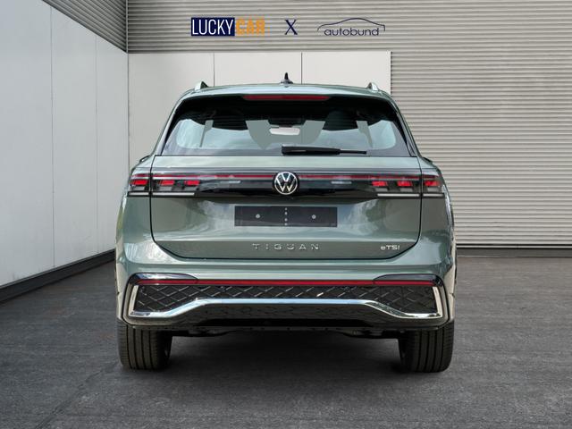Volkswagen / Tiguan / Grün / / / DSG+AHK+HUD+NAVI+MATRIX+EL. HECK.+20 ALU