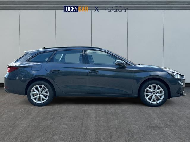 Seat / Leon Sportstourer / Grau / / / 1,5 eTSI DSG+ACC+LED+SHZ+CAM+Licht u. Sicht