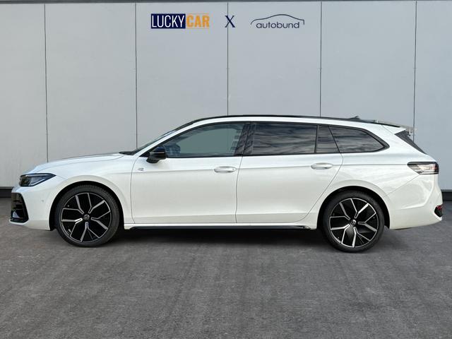 Volkswagen / Passat Variant / Weiß / / / 4WD+SIGNATURE+LEDER+PANO+AHK+DCC+MATRIX