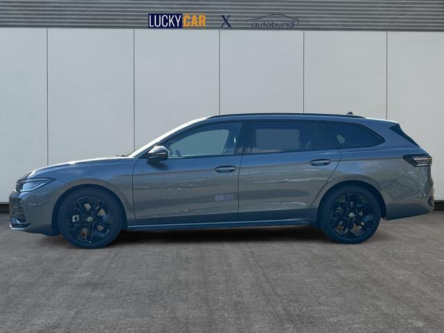 Volkswagen / Passat Variant / Grau / / / 4WD+DSG+AHK+NAVI+HEAD-UP+MATRIX+ACC+BLACK