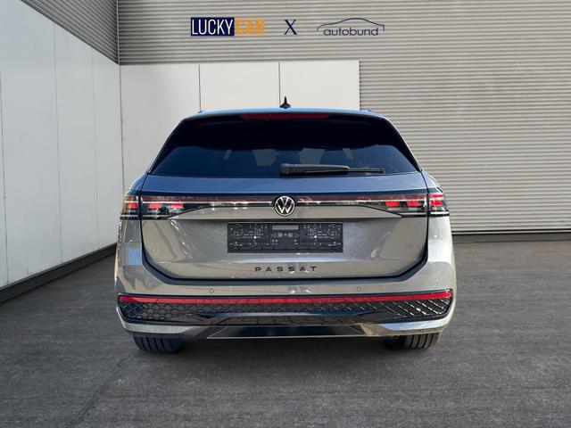Volkswagen / Passat Variant / Grau / / / 4WD+DSG+AHK+NAVI+HEAD-UP+MATRIX+ACC+BLACK