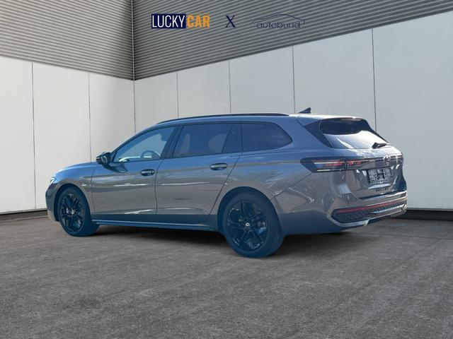 Volkswagen / Passat Variant / Grau / / / 4WD+DSG+AHK+NAVI+HEAD-UP+MATRIX+ACC+BLACK