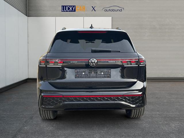 Volkswagen / Tiguan / Schwarz / / / 4x4 AHK+PANO+STANDHZG+20 ALU+eHK