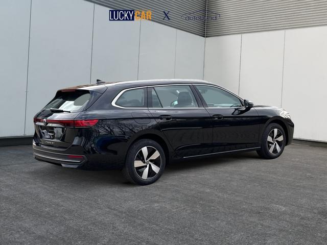 Volkswagen / Passat Variant / Schwarz / / / DSG+AHK+MASSAGE+NAVI+ACC+KAMERA+LED+17 ALU