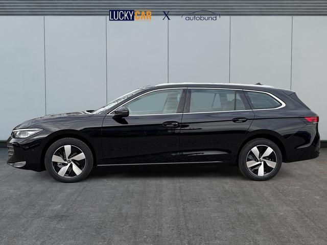 Volkswagen / Passat Variant / Schwarz / / / DSG+AHK+MASSAGE+NAVI+ACC+KAMERA+LED+17 ALU