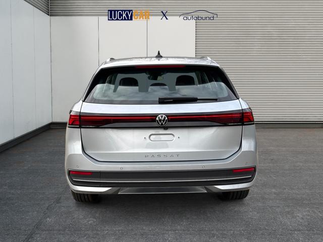 Volkswagen / Passat Variant / Silber / / / DSG+AHK+MASSAGE+NAVI+ACC+KAMERA+LED+17 ALU