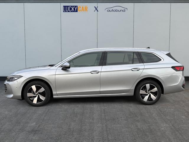 Volkswagen / Passat Variant / Silber / / / DSG+AHK+MASSAGE+NAVI+ACC+KAMERA+LED+17 ALU