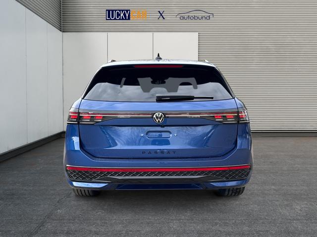 Volkswagen / Passat Variant / Blau / / / 4WD+BLACK+PANO+AHK+DCC+MATRIX+HARMAN