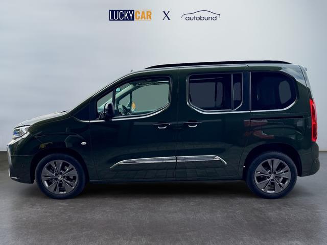 Toyota Proase Citty Lounge VIP Pano aussen bilder