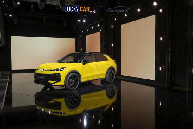 Volkswagen T-Roc 1,5 eTSI DSG LIFE LED Plus Anh&auml;ngerkupplung Navi Sitzheizung beheiztes Lenkrad 17 Zoll Alu 5J Garantie 