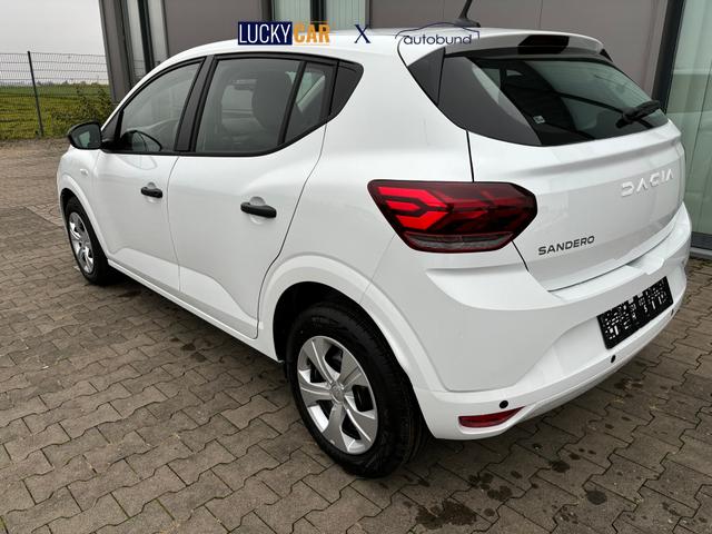 Dacia Sandero Essential 1.0 TCe 90, Parksensoren hinten, Tempomat, Radio/DAB/Bluetooth, Armlehne vorn, Spurhalteassistent, Müdigkeitserkennung, Verkehrszeichenerkennung, Zentralverriegelung mit Fernbedienung, elektr. Fensterheber vorne, Licht-/Regensensor 