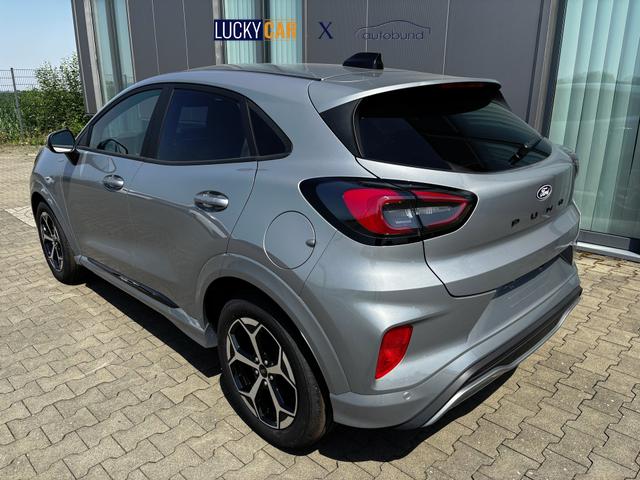 Ford Puma ST-Line 1.0 EcoBoost 125PS AUTOMATIK, SOLAR-SILVER Metallic, 17" Alu, NAVIGATION, Klimaautomatik, Privacy-Glas, Parksensoren hinten, Rückfahrkamera, Tempomat, Sportfahrwerk 