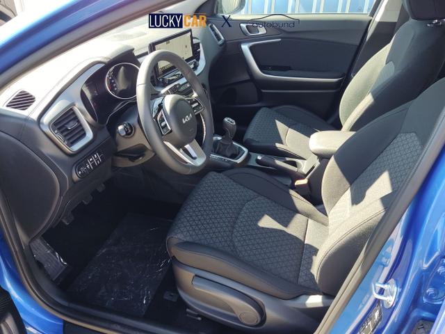 Kia / Ceed / Blau / / / , Beispielbilder, ggf. teilweise mit Sonderausstattung