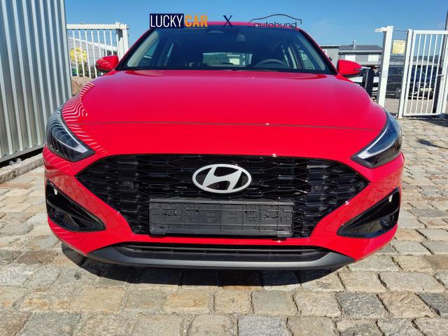 Hyundai / i30 / Rot / / / , Beispielbilder, ggf. teilweise mit Sonderausstattung