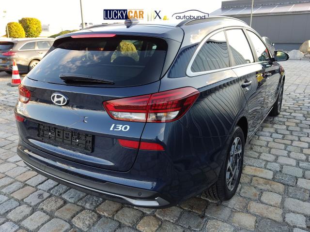 Hyundai / i30 Kombi / Blau / / / , Beispielbilder, ggf. teilweise mit Sonderausstattung