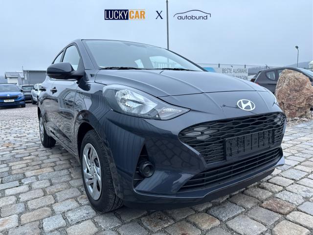 Hyundai / i10 / Grau / / / 
