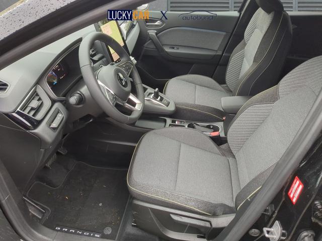 Mitsubishi Grandis Intro Edition 1.3 AT 