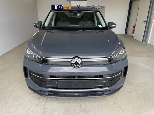 Volkswagen / Tiguan / Grau / / / 150PS DSG 360°Kamera+IQ.Light