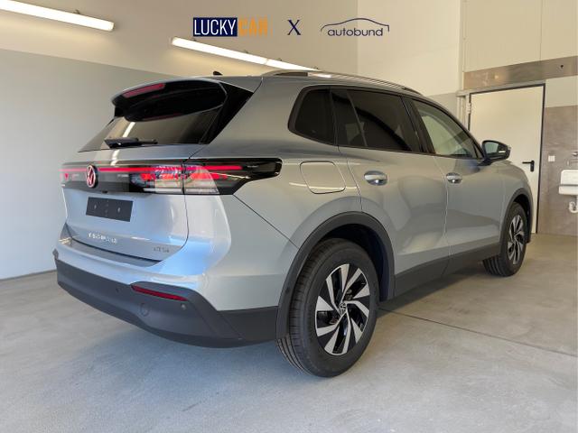 Volkswagen / Tiguan / Silber / / / 150PS DSG IQ.Light