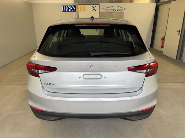 Skoda / Fabia / Silber / / / 95PS Sitzheizung+App-Connect