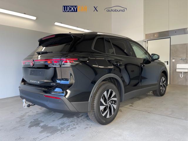 Volkswagen / Tiguan / Schwarz / / / 150PS eTSI DSG AHK+360°+IQ.Light+IQ.Drive+Navi
