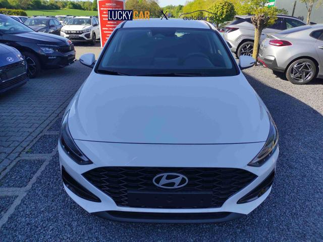 Hyundai i30 Family HB Family*Navi*LED*Shzg*Lhzg*PDC*Cam*16Zoll* 