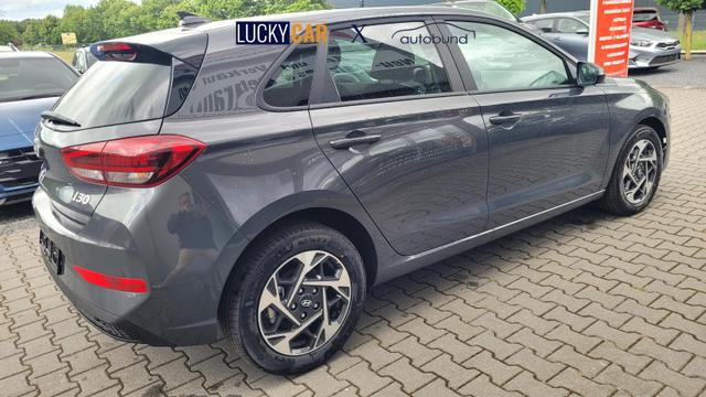 Hyundai i30 Family HB Family*Navi*LED*Shzg*Lhzg*PDC*Cam*Keyless 