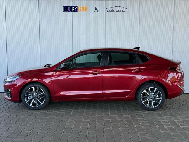 Hyundai i30 Fastback Prime 1.5 T-GDi mHev 7DCT / Navi PDC V&H + Kamera Keyless entry & GO LED *Frei Haus geliefert* 