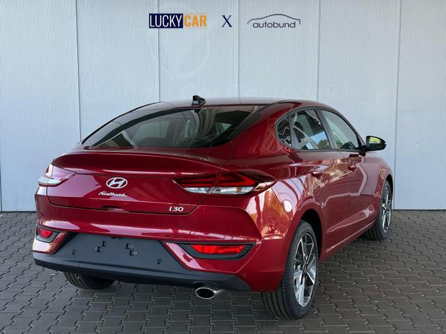 Hyundai i30 Fastback Prime 1.5 T-GDi mHev 7DCT / Navi PDC V&H + Kamera Keyless entry & GO LED *Frei Haus geliefert* 