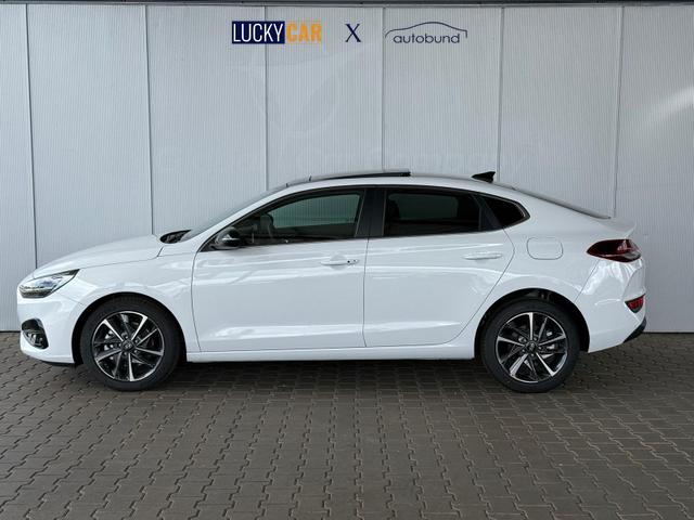 Hyundai i30 Fastback Go Plus 1.5 TGDI 48V DCT / Panoramadach ACC Sitz + Lenkradheizung LED Keyless Alu 17" 