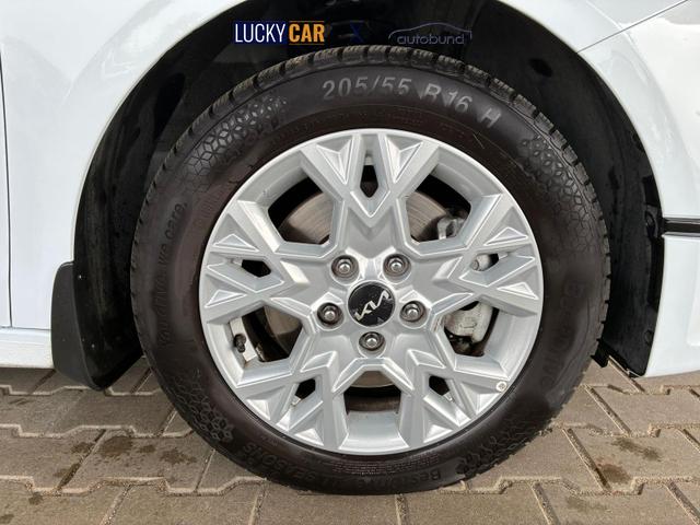 Kia Ceed Sportswagon Comfort 1.5 DCT / Sitz + Lenkradheizung Tempomat Navi LED Rückfahrkamera Alu 16" 
