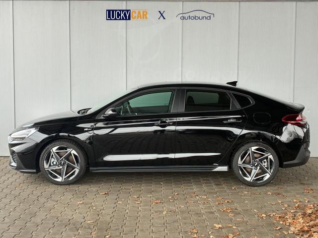 Hyundai i30 N-Line Fastback DCT 1.5 T-GDI mHev / Navi ACC Sitz & Lenkradheizung LED Alu 18" 