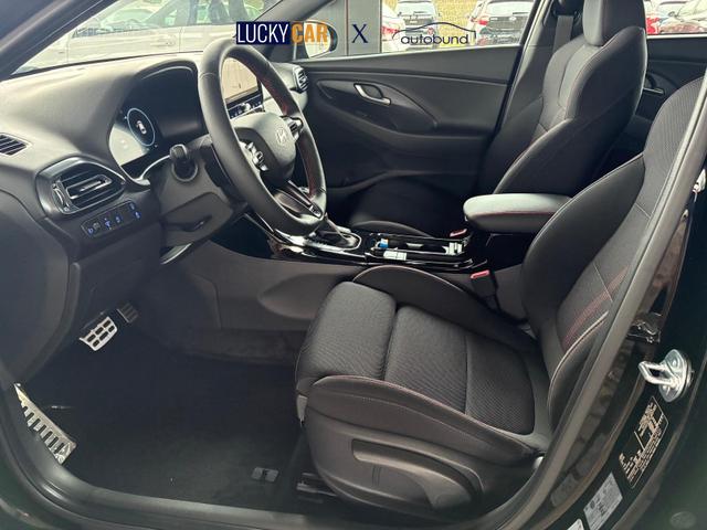 Hyundai i30 N-Line Fastback DCT 1.5 T-GDI mHev / Navi ACC Sitz & Lenkradheizung LED Alu 18" 