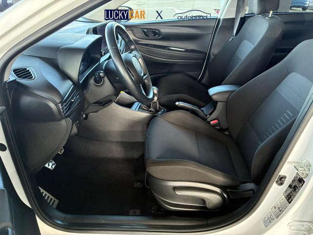 Hyundai BAYON Comfort 1.2 GDI 79 PS 5MT / LED Tempomat Navi R&uuml;ckfahrkamera Alu 16" 