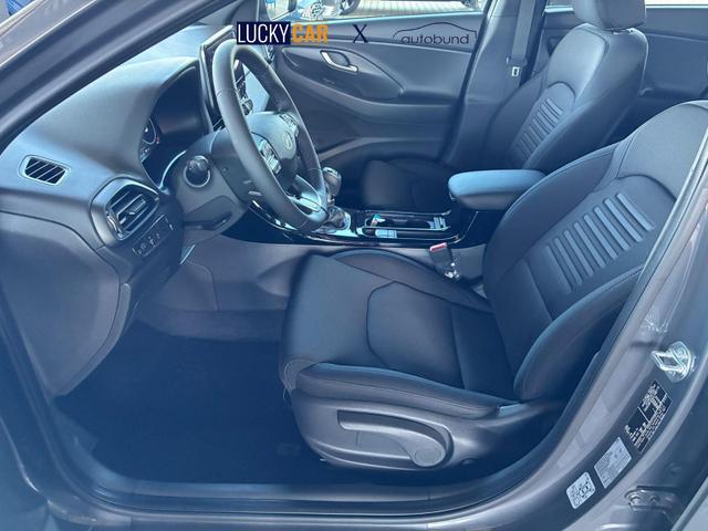 Hyundai i30 Kombi Comfort Plus 1.0 TGDI / Keyless Totwinkelassis. PDC V&H + Kamera Sitz Lenkradheizung LED Alu 17'' 