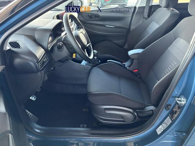 Hyundai BAYON Comfort Plus 1.2 MPI / Navi PDC m. Kamera Klimaautom./ LED Sitz & Lenkr.Heiz/ Alu16 