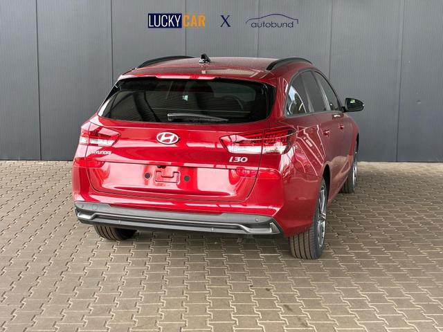 Hyundai i30 Kombi Comfort Plus 1.0 TGDI DCT / Navi Sitz + Lenkradheizung PDC V&H Kamera LED Alu 17" 