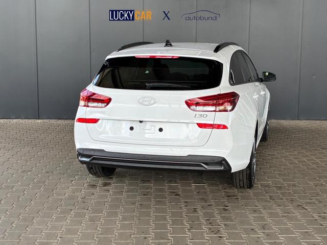 Hyundai i30 Kombi Comfort Plus 1.0 TGDI DCT / Navi Sitz + Lenkradheizung PDC V&H Kamera LED Alu 17" 