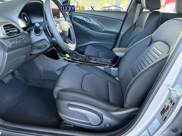 Hyundai i30 Kombi Comfort Plus 1.0 TGDI DCT Navi / Adaptiver Tempomat/ Totwinkel Assistent/ Alu 17" 