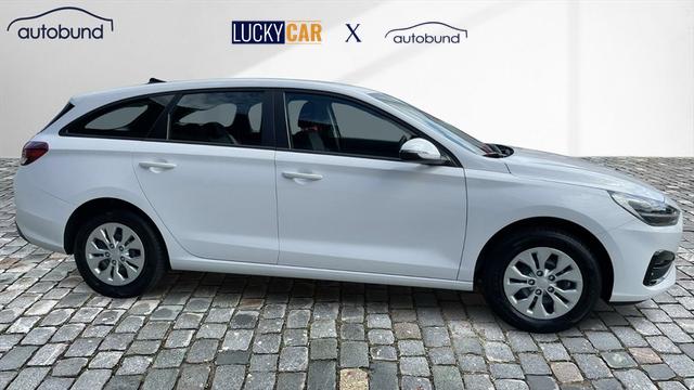 Hyundai i30 Kombi COMFORT III CW 1,5 DPI DAB Klima Tepomat 