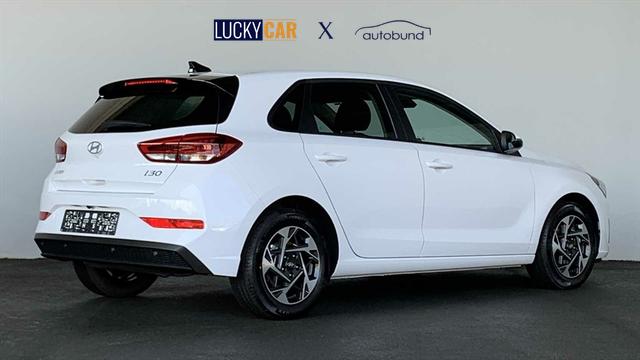 Hyundai i30 FAMILY III Hatchback 1,0 T-GDi ALARM ALU DAB LED NAV KAMERA 