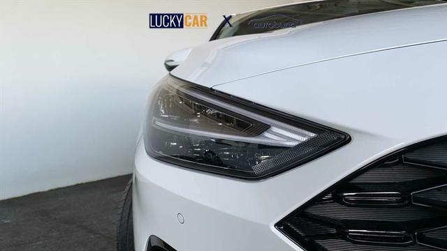 Hyundai i30 FAMILY III Hatchback 1,0 T-GDi ALARM ALU DAB LED NAV KAMERA 