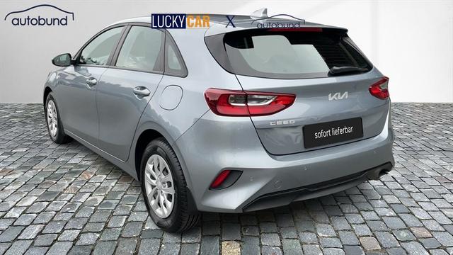 Kia Ceed BEST III 1.5 T-GDi DCT Alarm DAB Klima NAV Kamera 