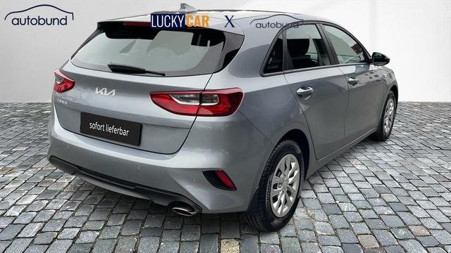 Kia Ceed BEST III 1.5 T-GDi DCT Alarm DAB Klima NAV Kamera 