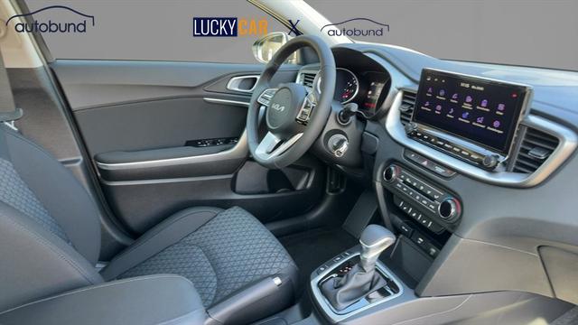 Kia Ceed BEST III 1.5 T-GDi DCT Alarm DAB Klima NAV Kamera 