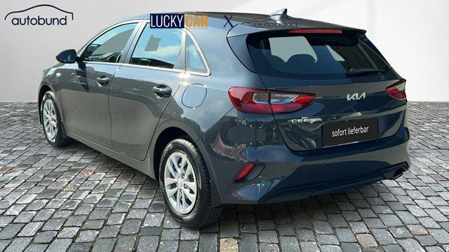 Kia Ceed BEST III 1.5 T-GDi DCT Alarm DAB Klima NAV Kamera 