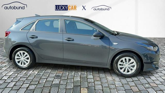 Kia Ceed BEST III 1.5 T-GDi DCT Alarm DAB Klima NAV Kamera 