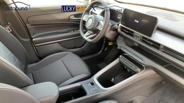 Jeep Avenger ALTITUDE 1,2 T3 (MHEV) DCT Klimaaut. LED Kamera 