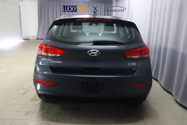 Hyundai i30 FL 1.0 T-GDi 7DCT Comfort CP MY23 88kW 48V Dark Knight 